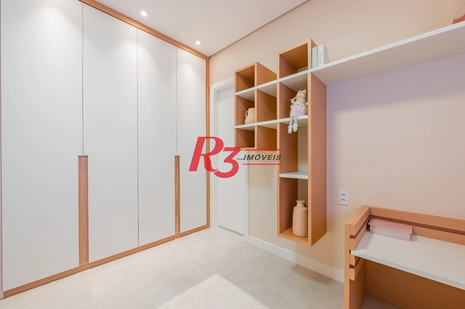 Apartamento de alto padrão com 3 suítes à venda, 234 m² por R$ 3.650.000 - Boqueirão - Santos/SP