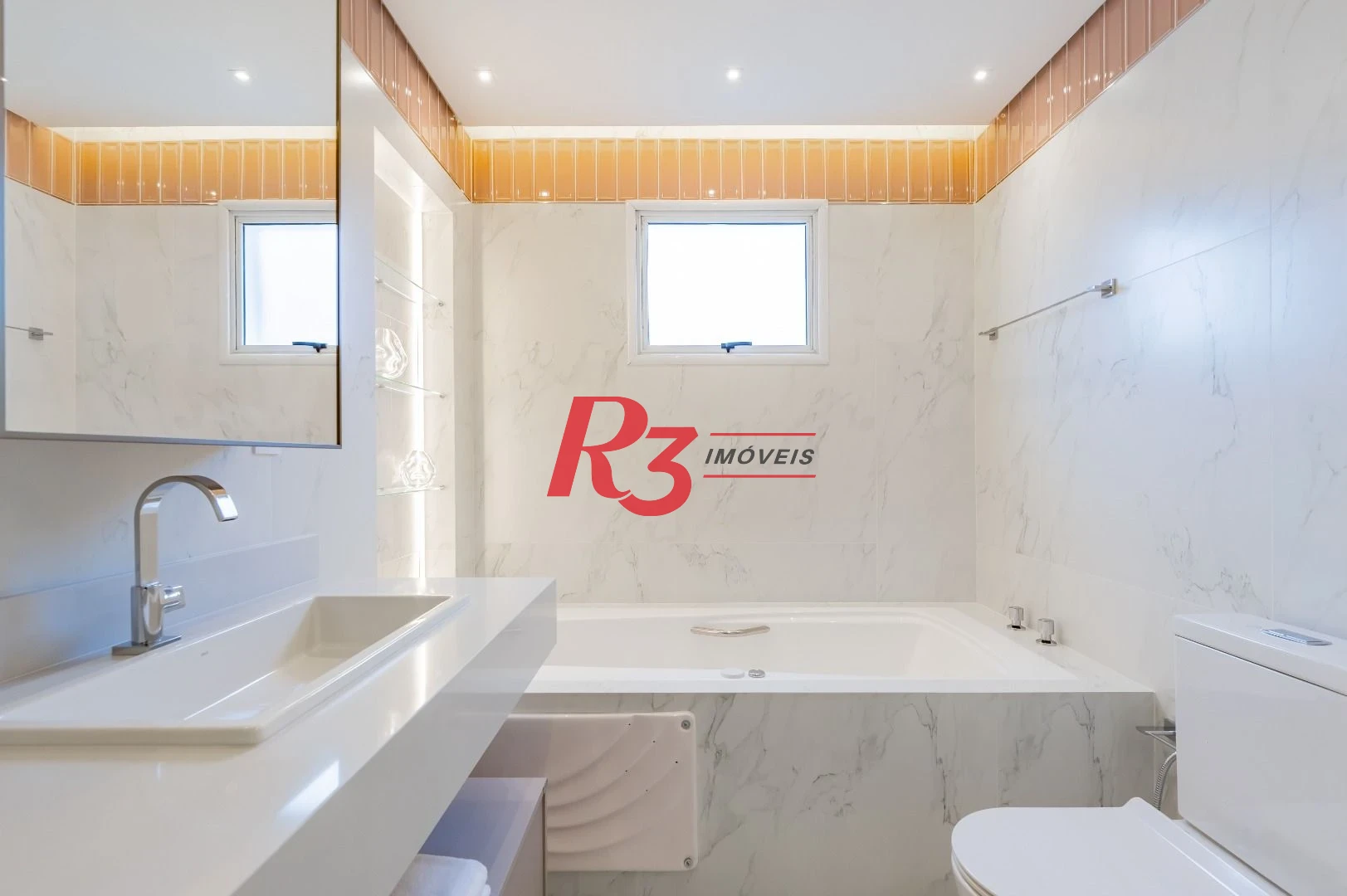Apartamento de alto padrão com 3 suítes à venda, 234 m² por R$ 3.650.000 - Boqueirão - Santos/SP