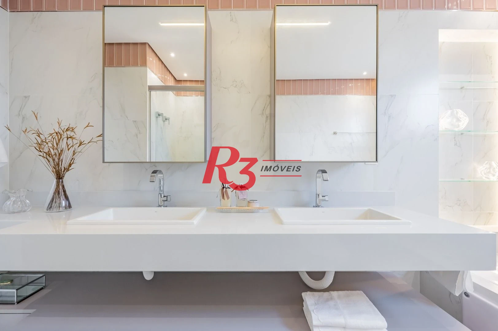 Apartamento de alto padrão com 3 suítes à venda, 234 m² por R$ 3.650.000 - Boqueirão - Santos/SP