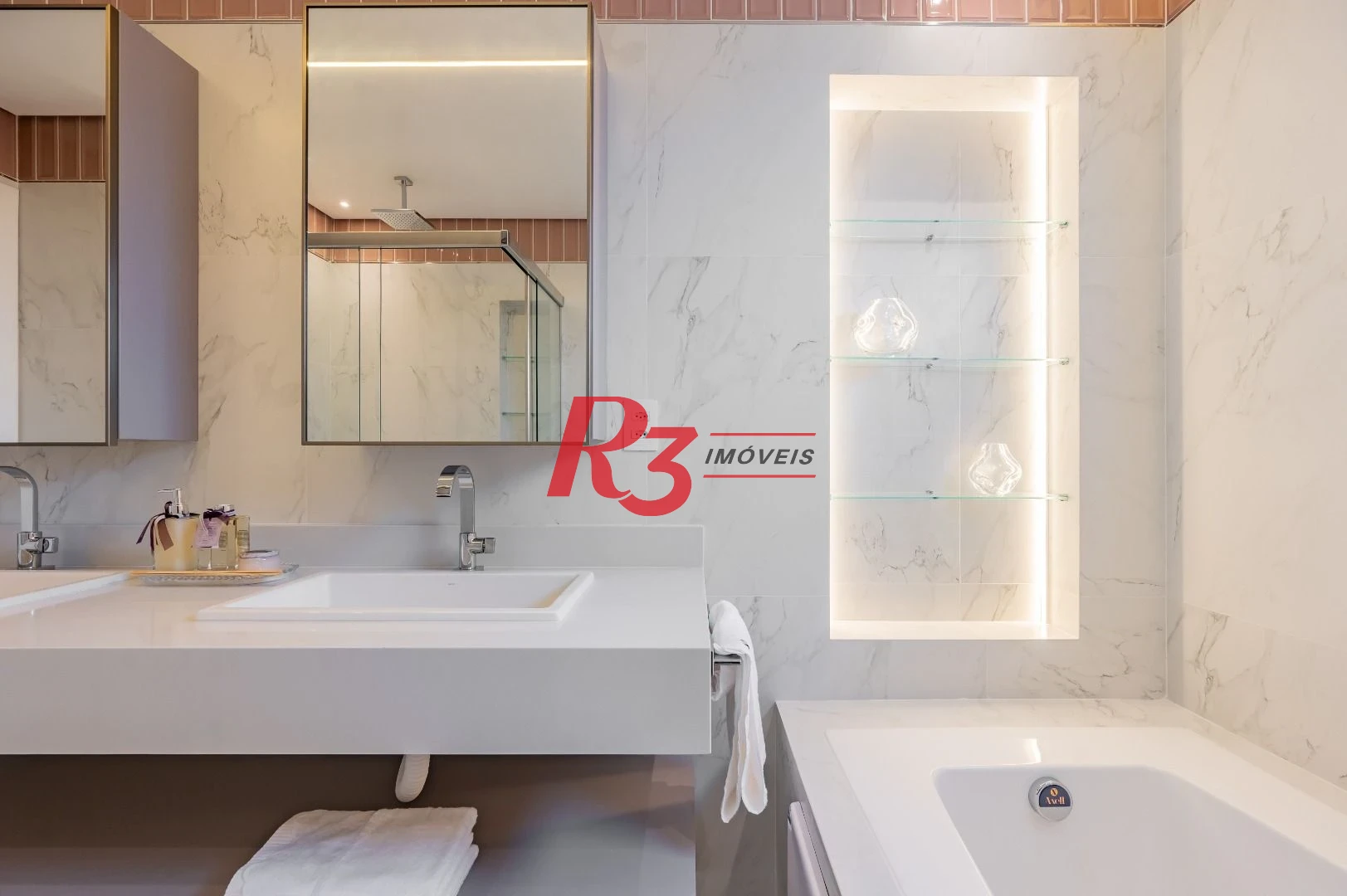 Apartamento de alto padrão com 3 suítes à venda, 234 m² por R$ 3.650.000 - Boqueirão - Santos/SP