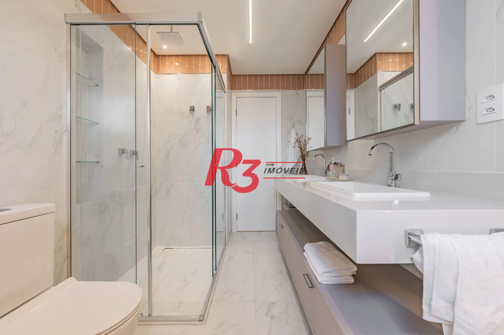 Apartamento de alto padrão com 3 suítes à venda, 234 m² por R$ 3.650.000 - Boqueirão - Santos/SP