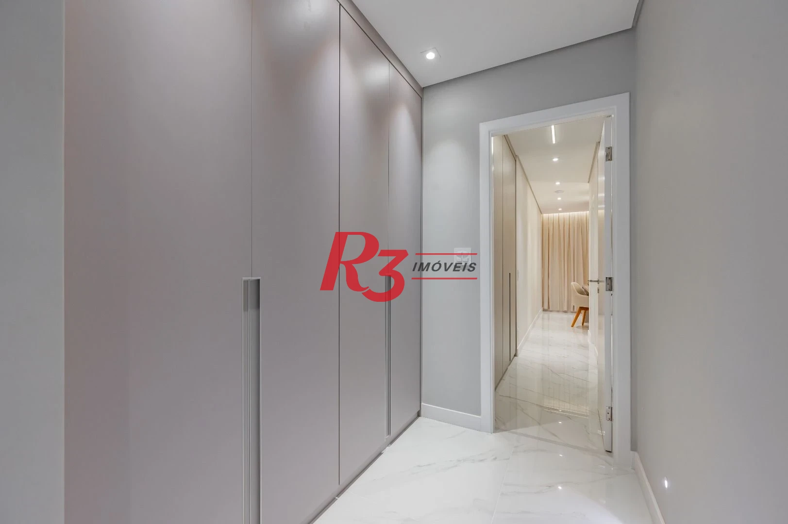 Apartamento de alto padrão com 3 suítes à venda, 234 m² por R$ 3.650.000 - Boqueirão - Santos/SP
