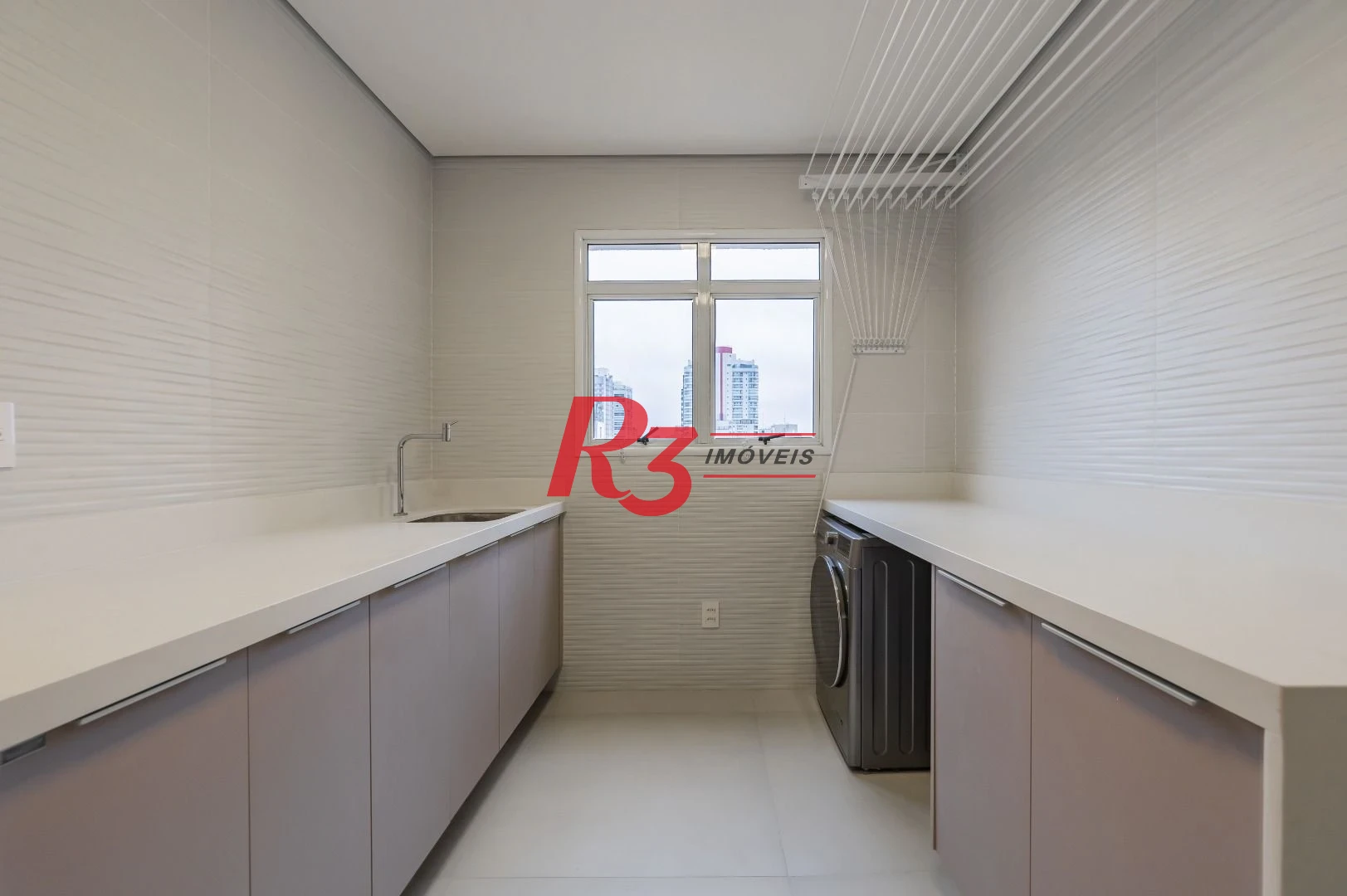 Apartamento de alto padrão com 3 suítes à venda, 234 m² por R$ 3.650.000 - Boqueirão - Santos/SP