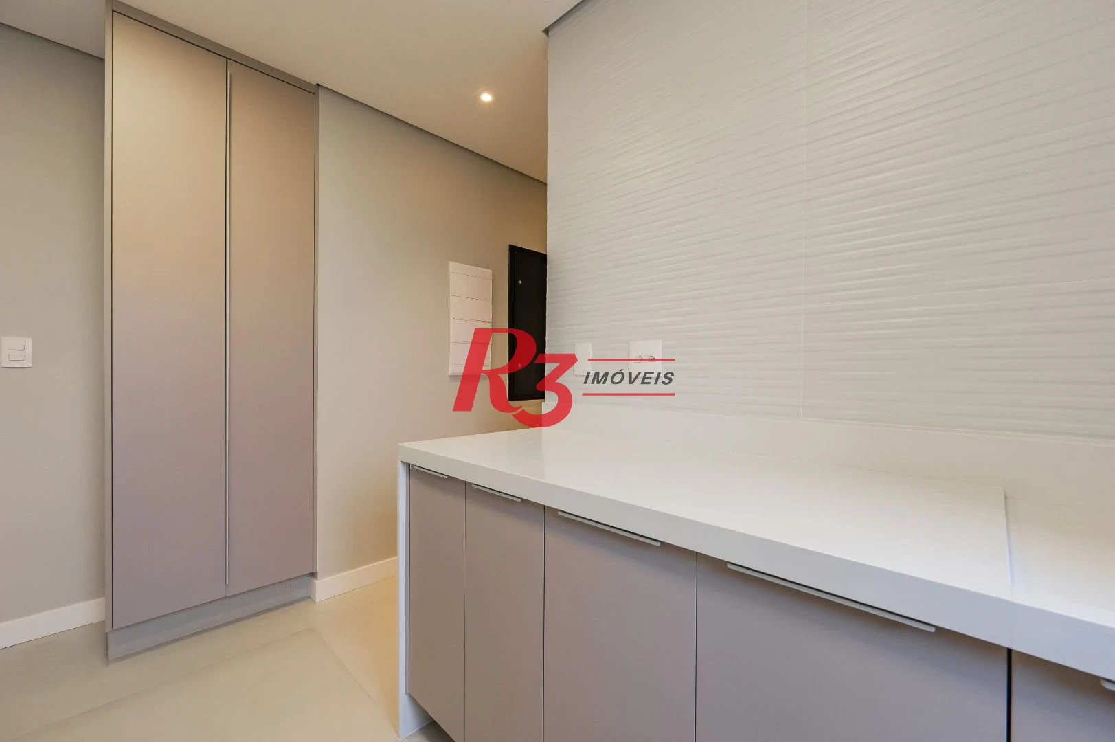 Apartamento de alto padrão com 3 suítes à venda, 234 m² por R$ 3.650.000 - Boqueirão - Santos/SP