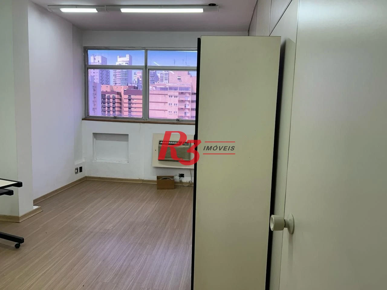 Sala à venda, 92 m² por R$ 428.000,00 - Gonzaga - Santos/SP