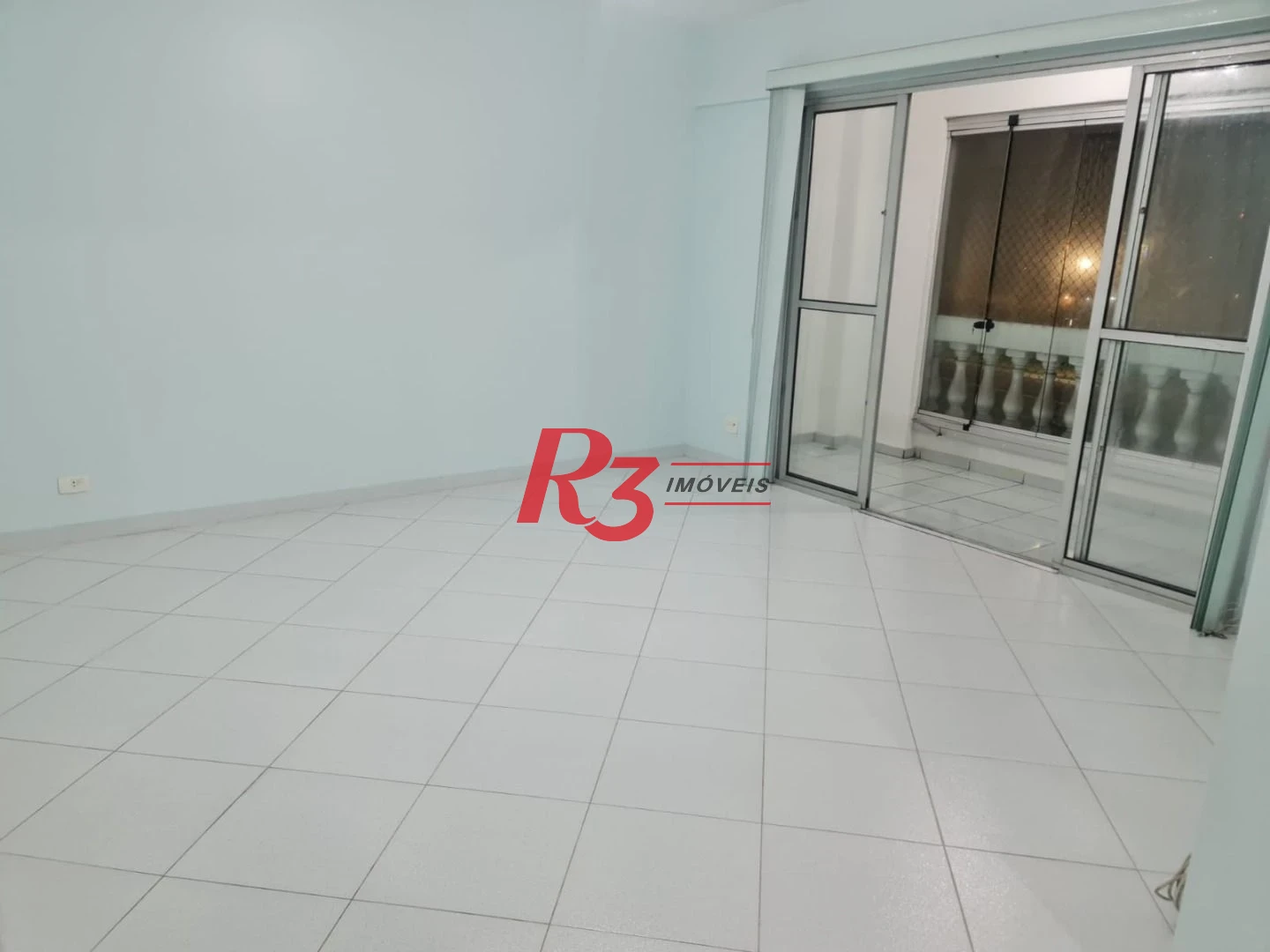 Apartamento com 2 dormitórios para alugar, 70 m² por R$ 3.000,00/mês - Itararé - São Vicente/SP