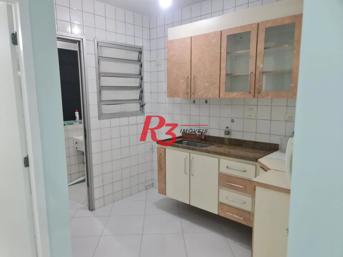 Apartamento com 2 dormitórios para alugar, 70 m² por R$ 3.000,00/mês - Itararé - São Vicente/SP