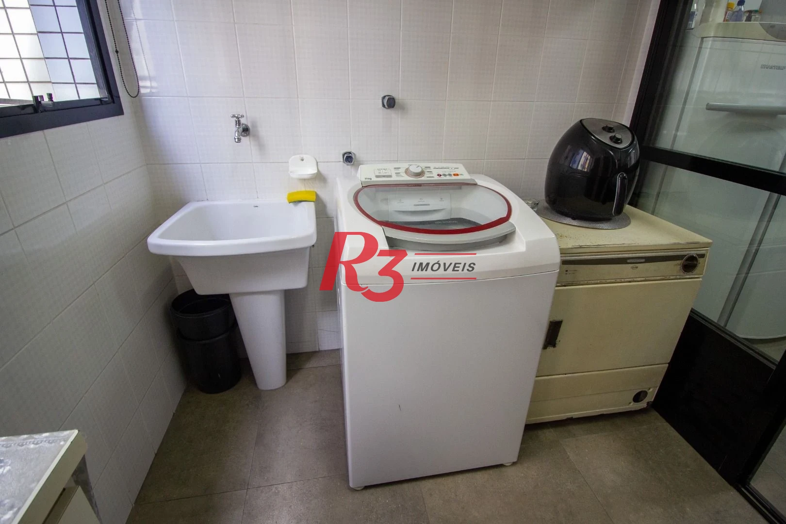 Apartamento com 3 dormitórios à venda, 124 m² por R$ 1.200.000,00 - Boqueirão - Santos/SP