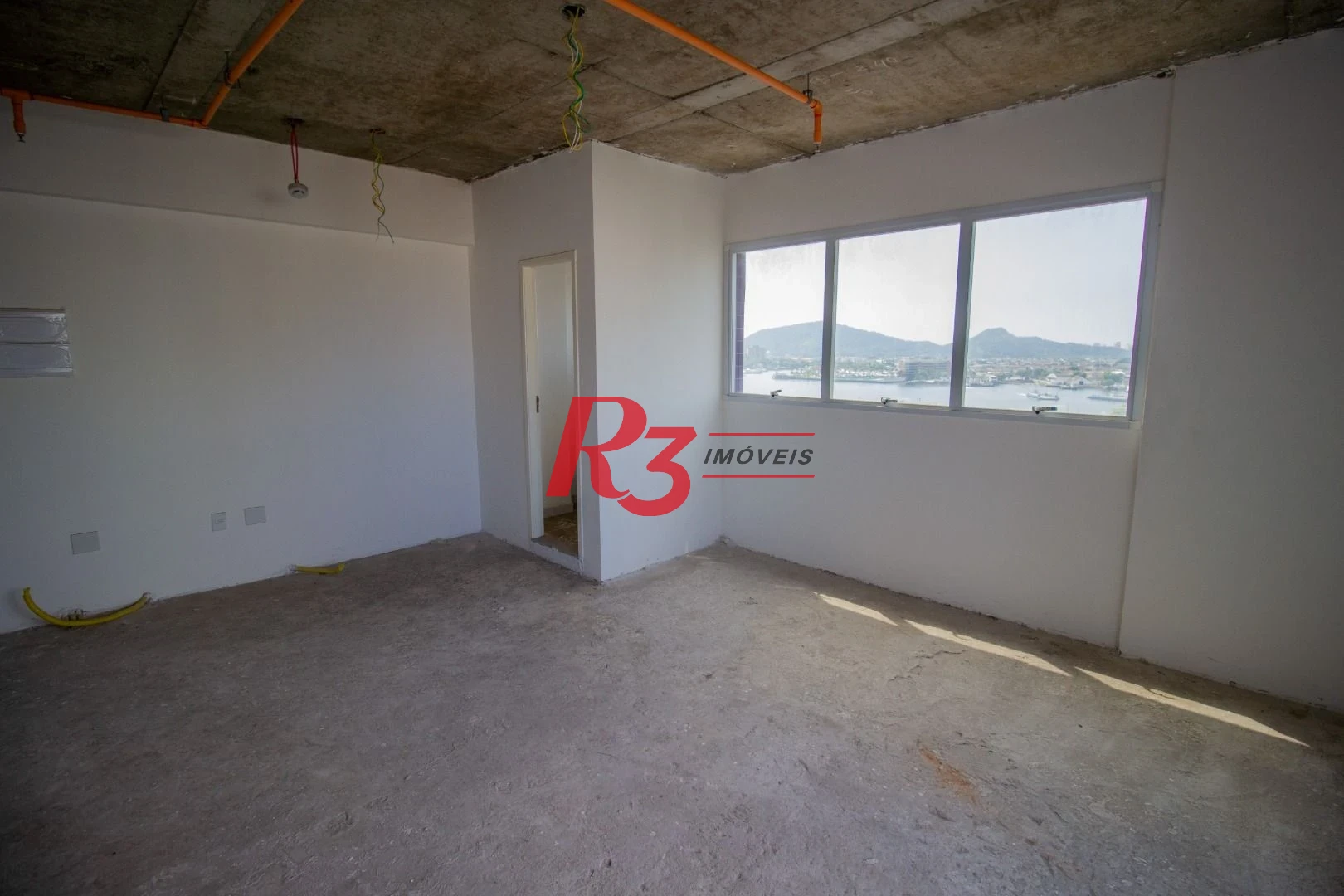 Sala à venda, 30 m² por R$ 286.710,00 - Ponta da Praia - Santos/SP