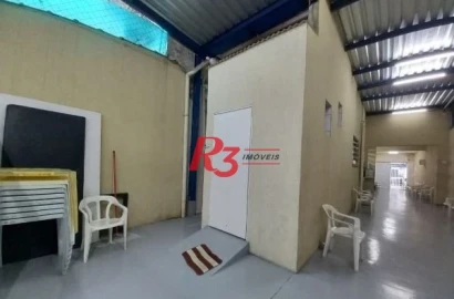 Sobrado com 3 dormitórios à venda, 240 m² por R$ 1.170.000,00 - Campo Grande - Santos/SP