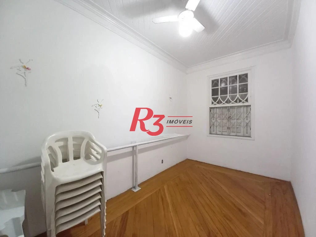 Sobrado com 3 dormitórios à venda, 240 m² por R$ 1.170.000,00 - Campo Grande - Santos/SP
