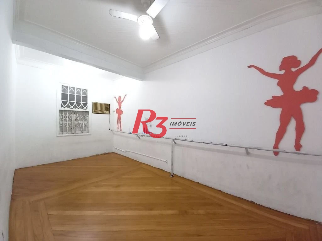 Sobrado com 3 dormitórios à venda, 240 m² por R$ 1.170.000,00 - Campo Grande - Santos/SP