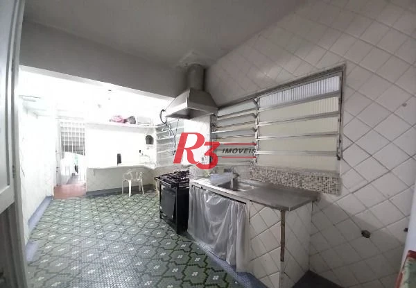 Sobrado com 3 dormitórios à venda, 240 m² por R$ 1.170.000,00 - Campo Grande - Santos/SP