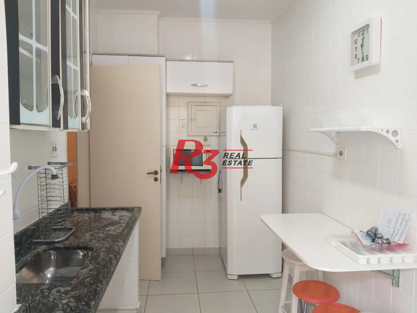Apartamento com 2 dormitórios à venda, 70 m² por R$ 420.000,00 - Boqueirão - Santos/SP