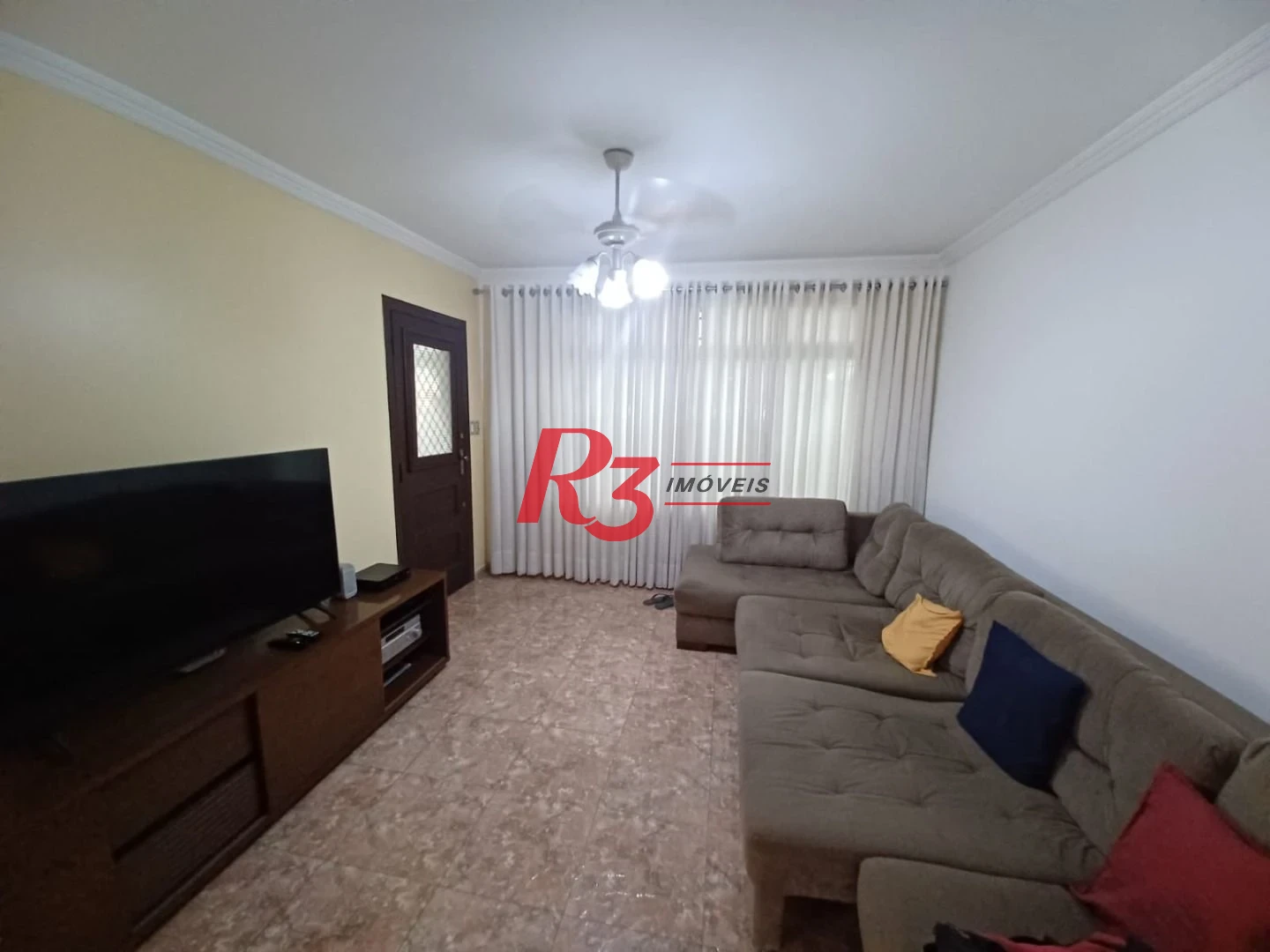 Casa com 3 dormitórios à venda, 157 m² por R$ 945.000,00 - Encruzilhada - Santos/SP