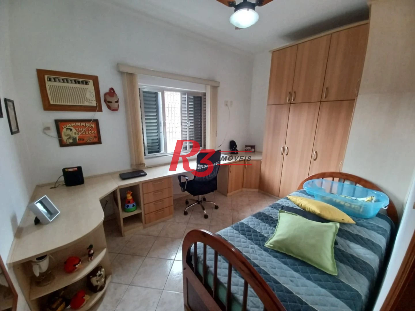 Casa com 3 dormitórios à venda, 157 m² por R$ 945.000,00 - Encruzilhada - Santos/SP