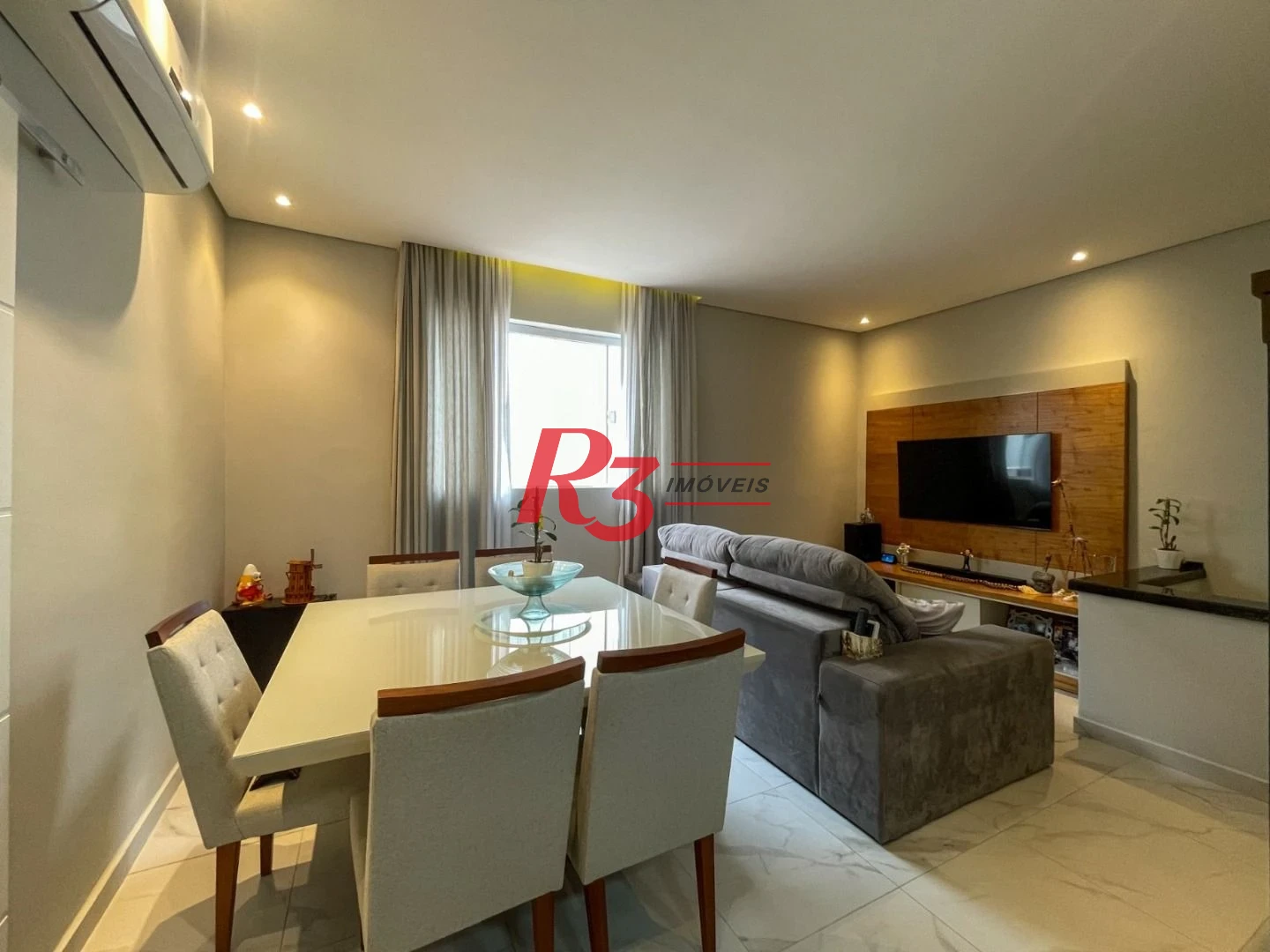 Sobrado à venda, 73 m² por R$ 564.000,00 - Boqueirão - Santos/SP