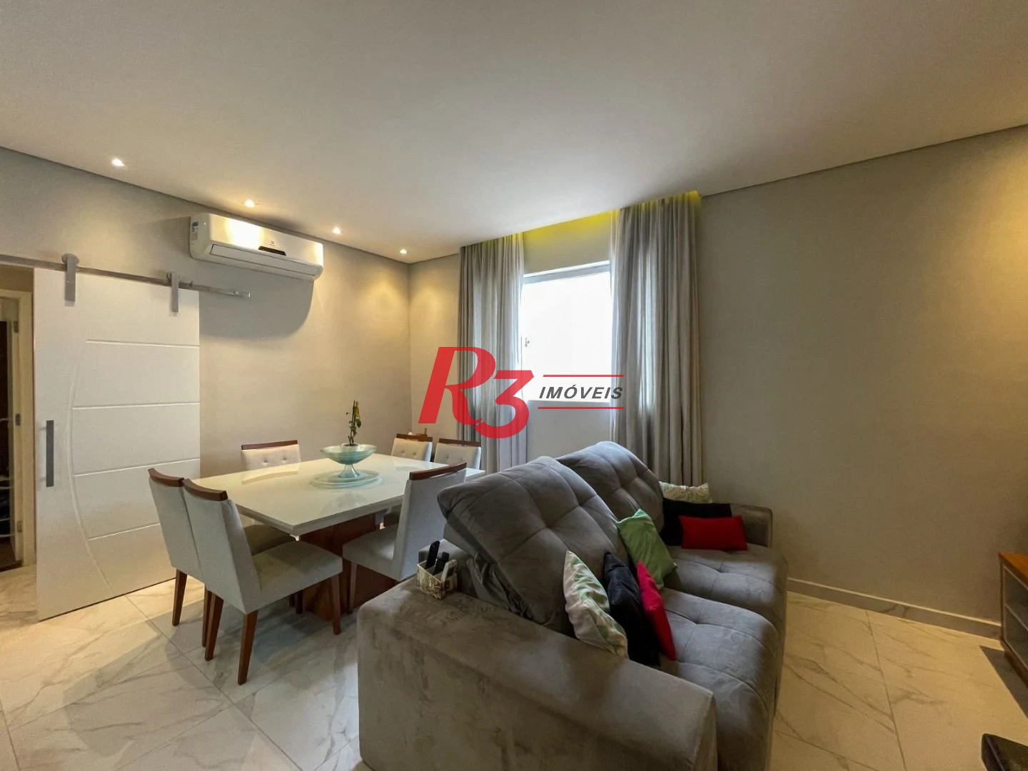 Sobrado à venda, 73 m² por R$ 564.000,00 - Boqueirão - Santos/SP