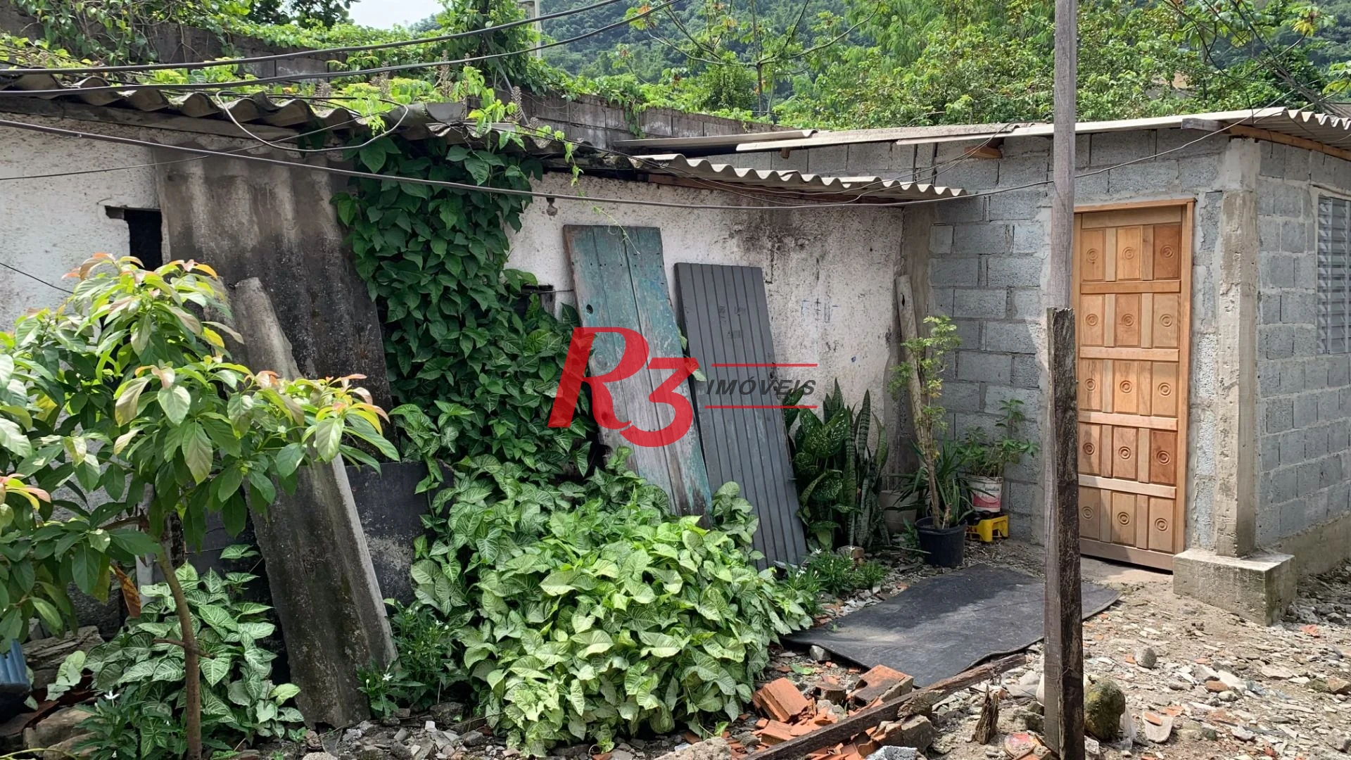 Excelente terreno em avenida de grande movimento.
