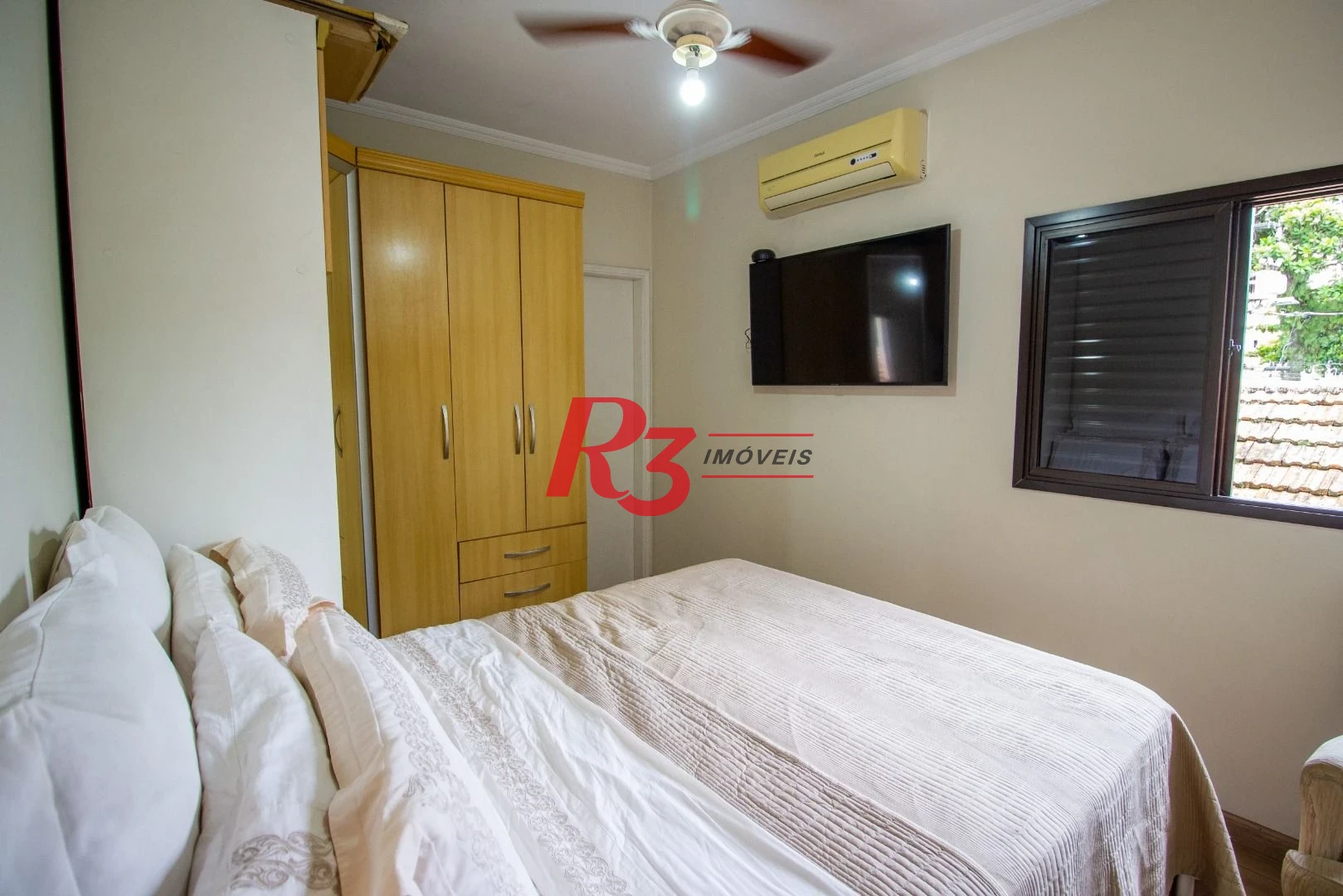 Casa com 3 dormitórios à venda, 189 m² por R$ 1.350.000,00 - Embaré - Santos/SP
