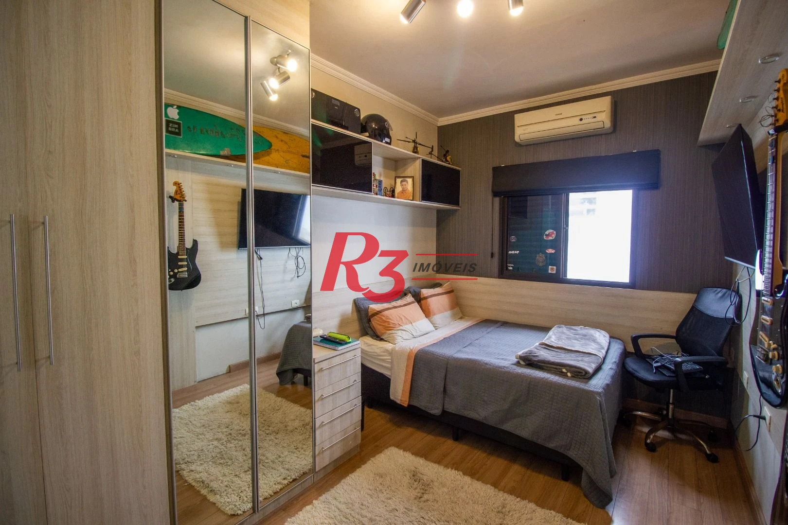 Casa com 3 dormitórios à venda, 189 m² por R$ 1.350.000,00 - Embaré - Santos/SP