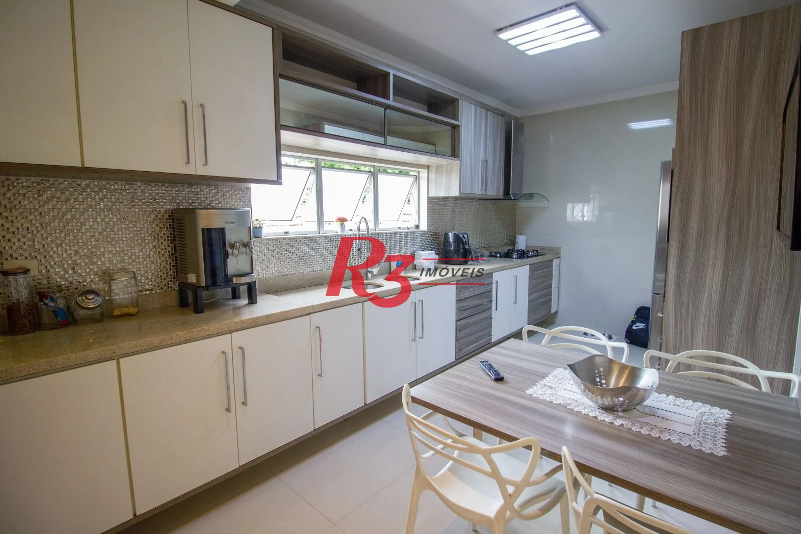Casa com 3 dormitórios à venda, 189 m² por R$ 1.350.000,00 - Embaré - Santos/SP