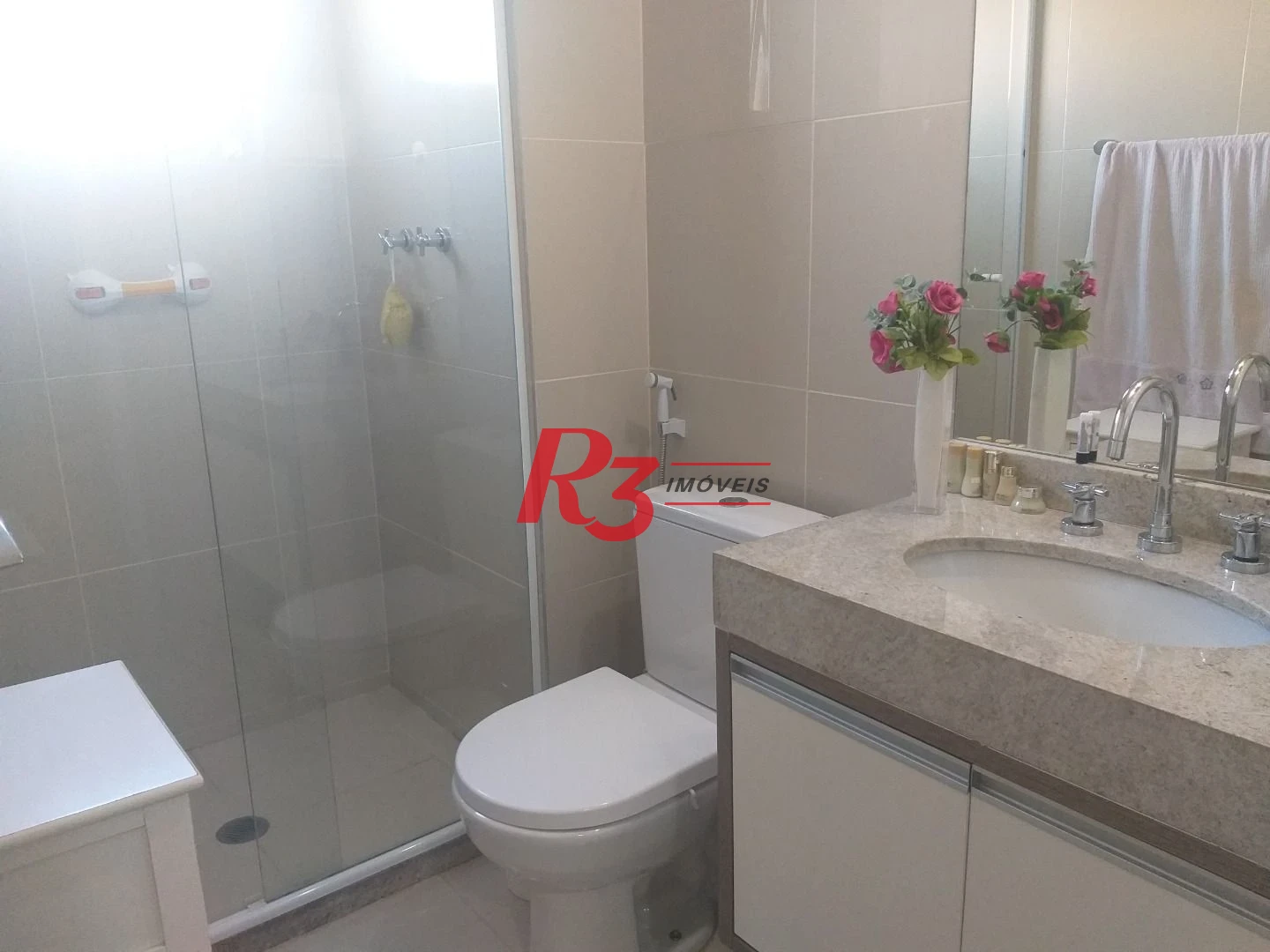 Apartamento com 3 dormitórios à venda, 158 m² por R$ 1.050.000,00 - Enseada - Guarujá/SP