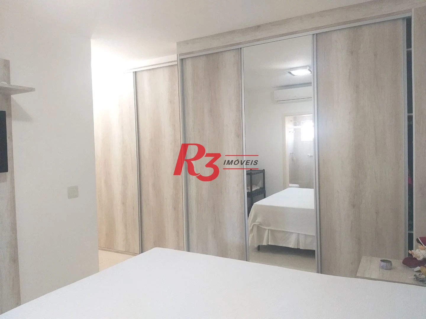 Apartamento com 3 dormitórios à venda, 158 m² por R$ 1.050.000,00 - Enseada - Guarujá/SP