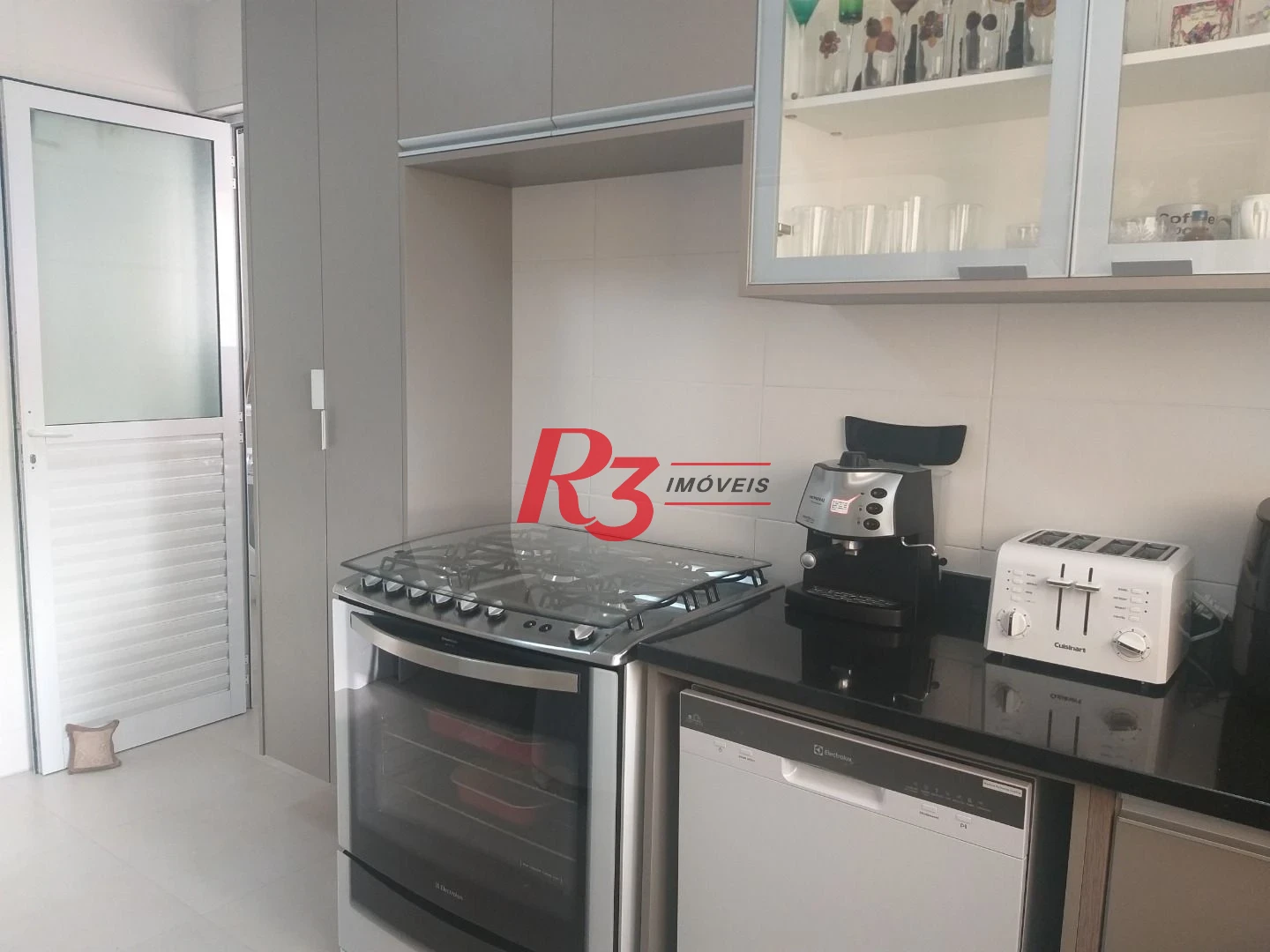 Apartamento com 3 dormitórios à venda, 158 m² por R$ 1.050.000,00 - Enseada - Guarujá/SP