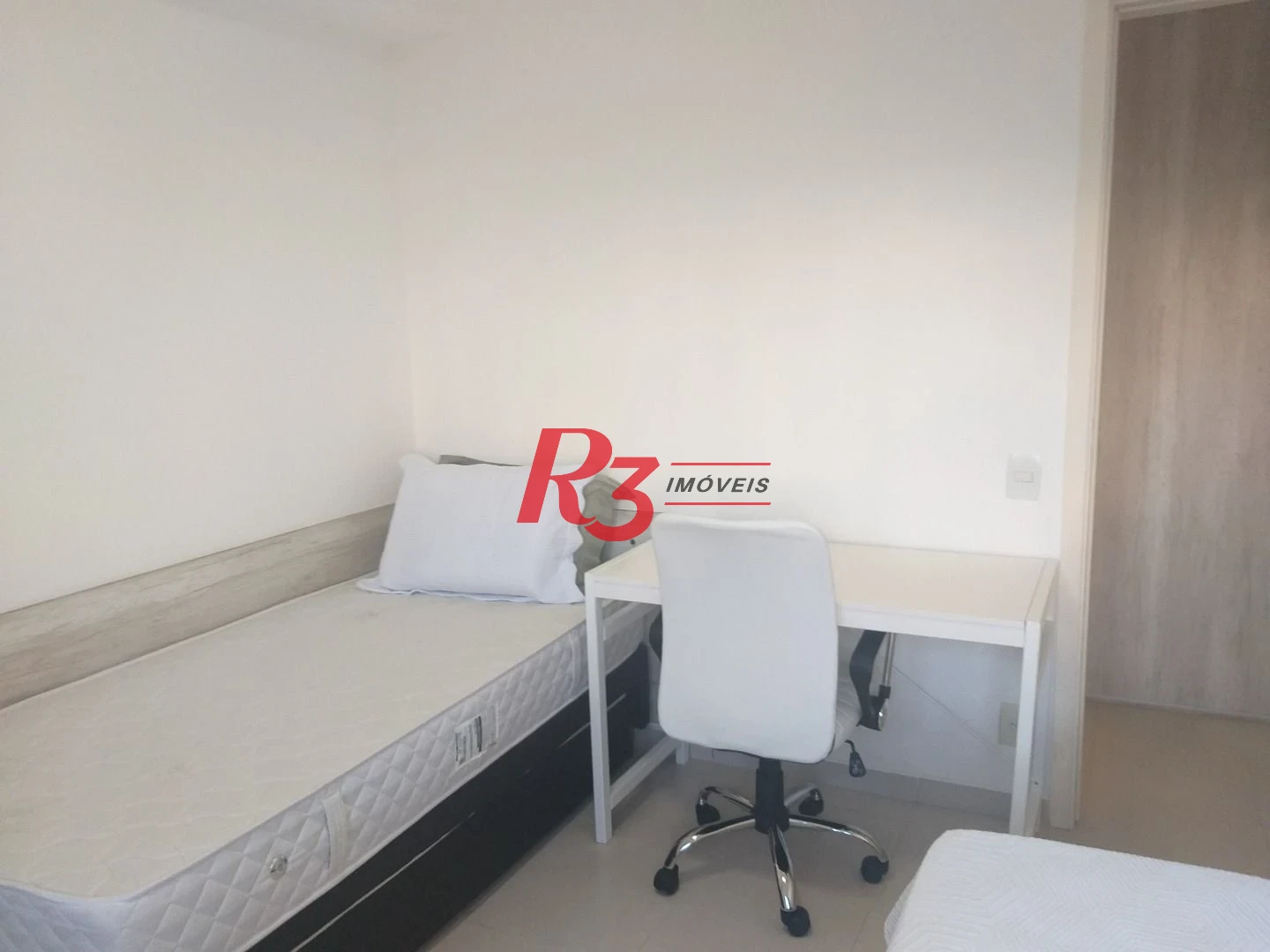 Apartamento com 3 dormitórios à venda, 158 m² por R$ 1.050.000,00 - Enseada - Guarujá/SP
