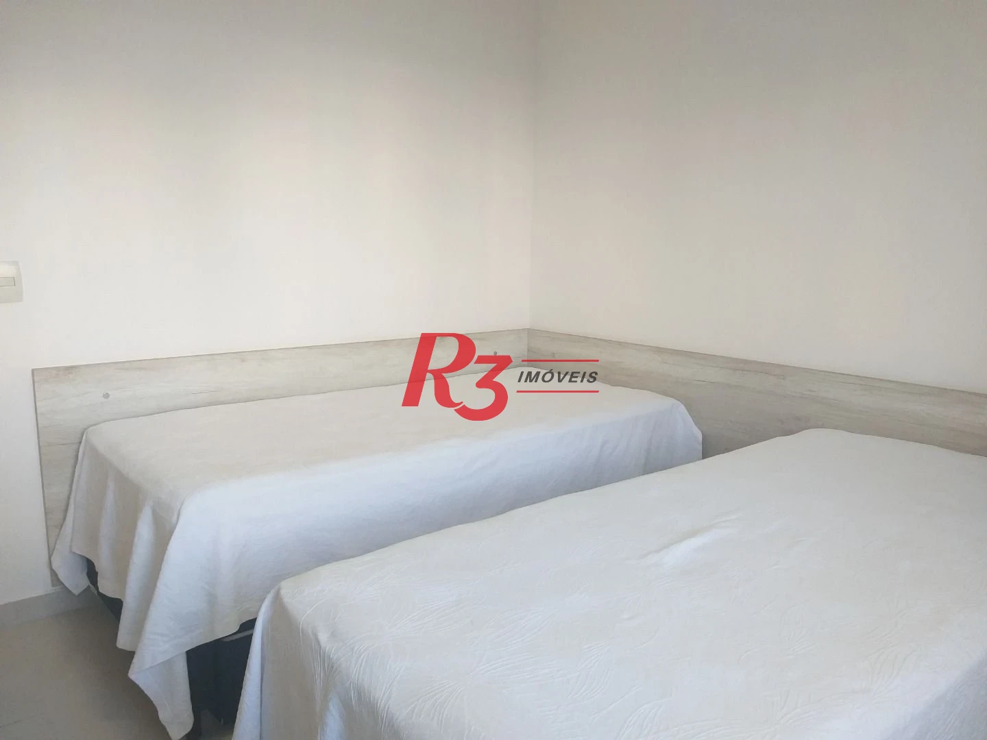 Apartamento com 3 dormitórios à venda, 158 m² por R$ 1.050.000,00 - Enseada - Guarujá/SP