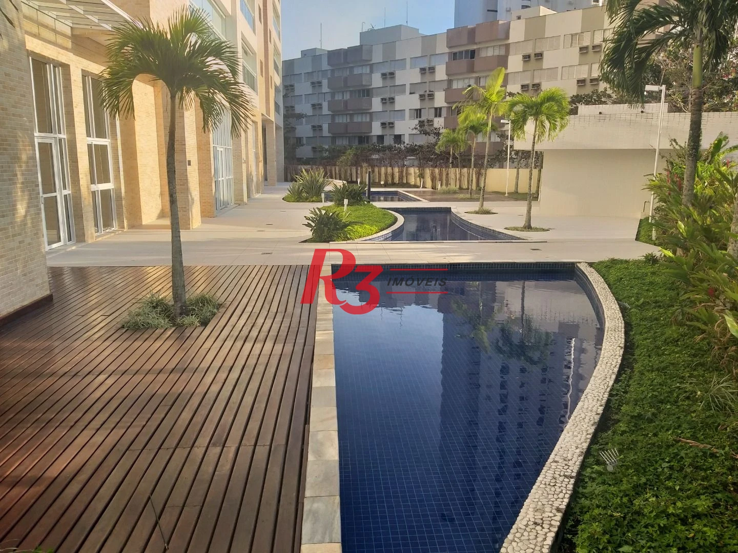 Apartamento com 3 dormitórios à venda, 158 m² por R$ 1.050.000,00 - Enseada - Guarujá/SP