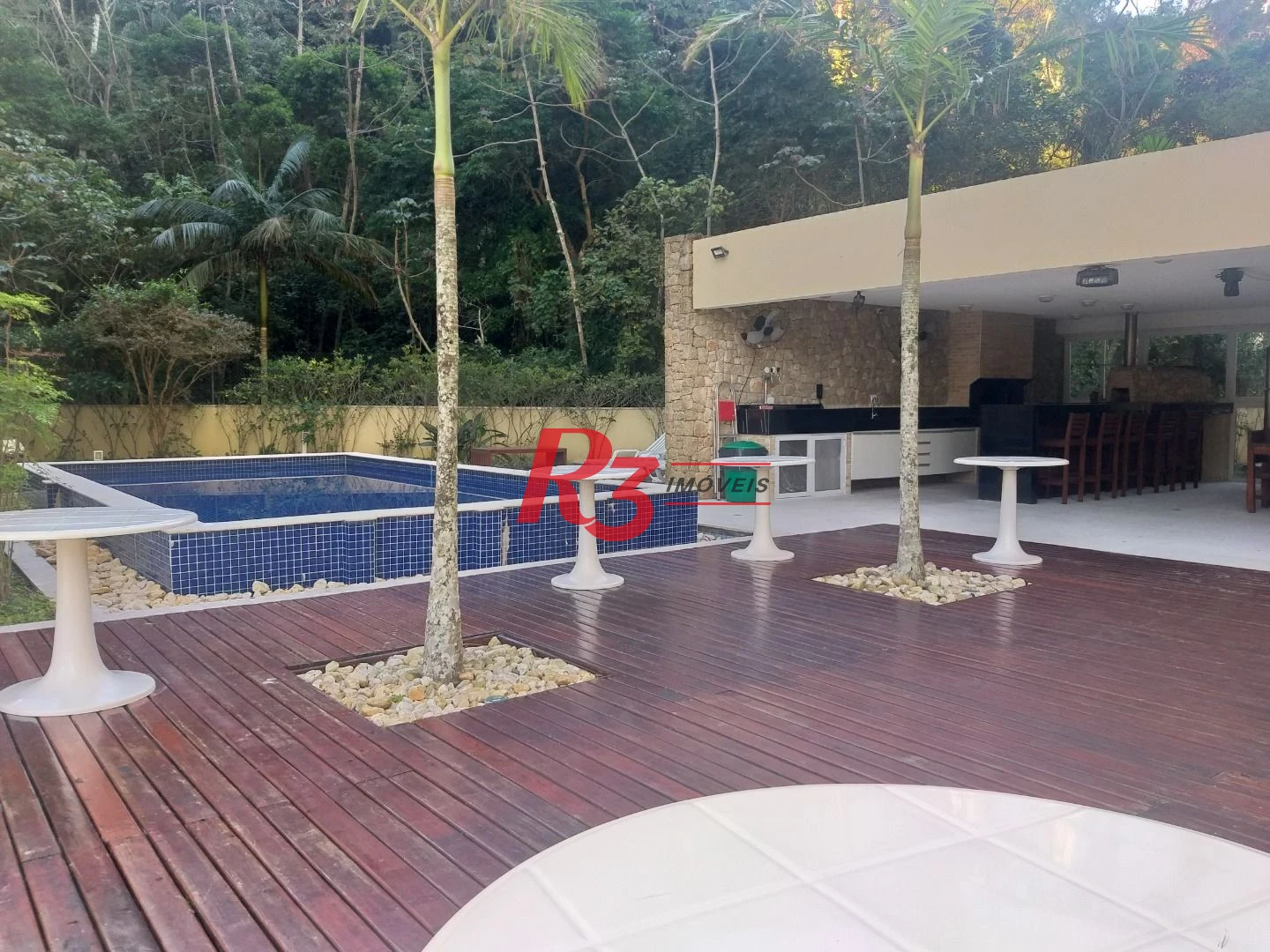 Apartamento com 3 dormitórios à venda, 158 m² por R$ 1.050.000,00 - Enseada - Guarujá/SP