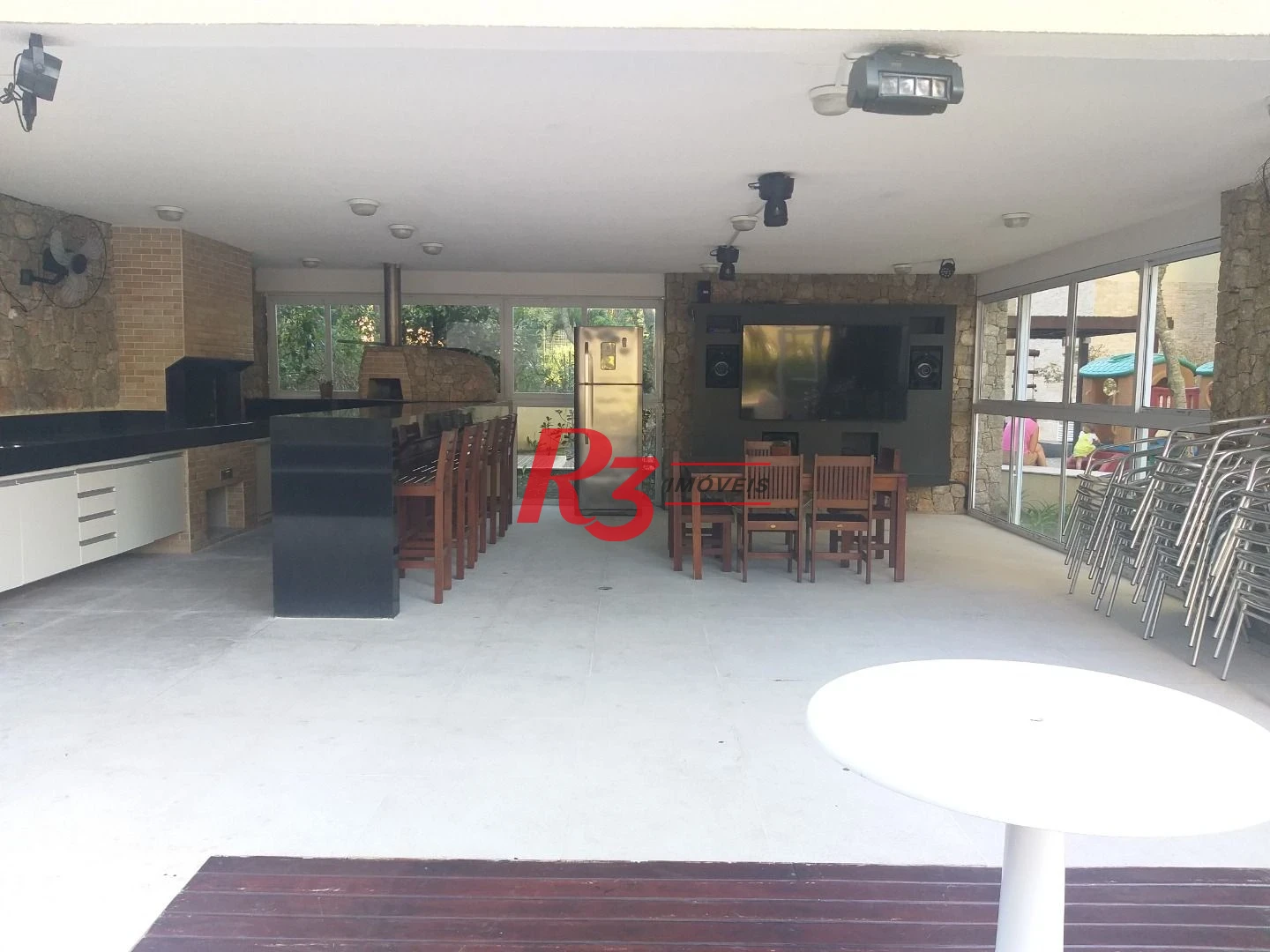 Apartamento com 3 dormitórios à venda, 158 m² por R$ 1.050.000,00 - Enseada - Guarujá/SP