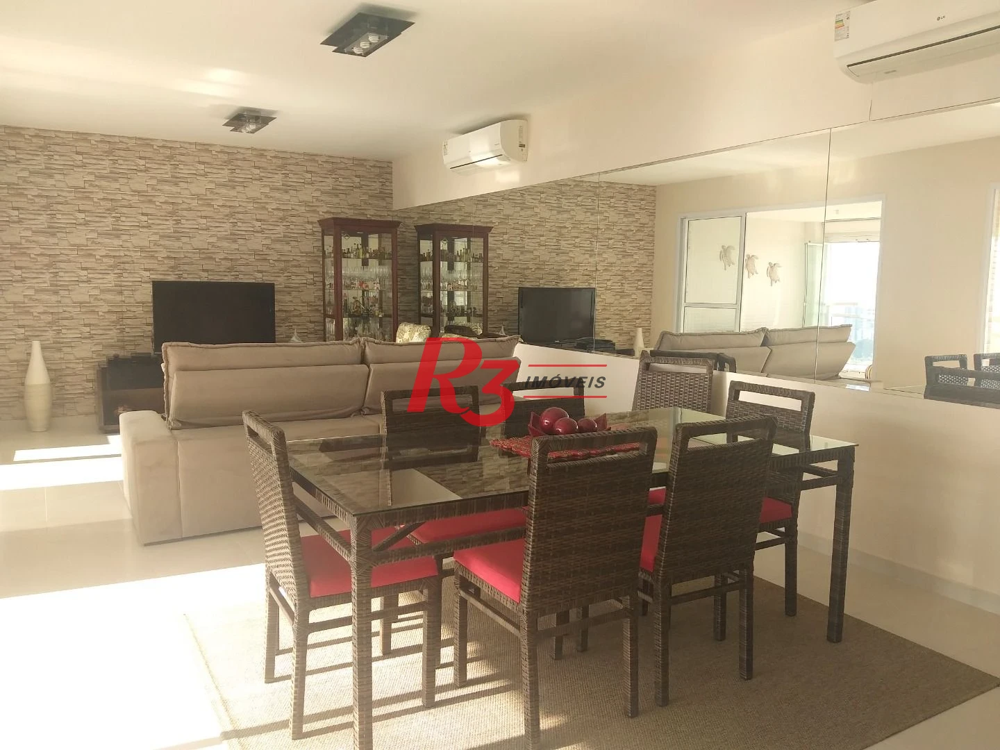 Apartamento com 3 dormitórios à venda, 158 m² por R$ 1.050.000,00 - Enseada - Guarujá/SP