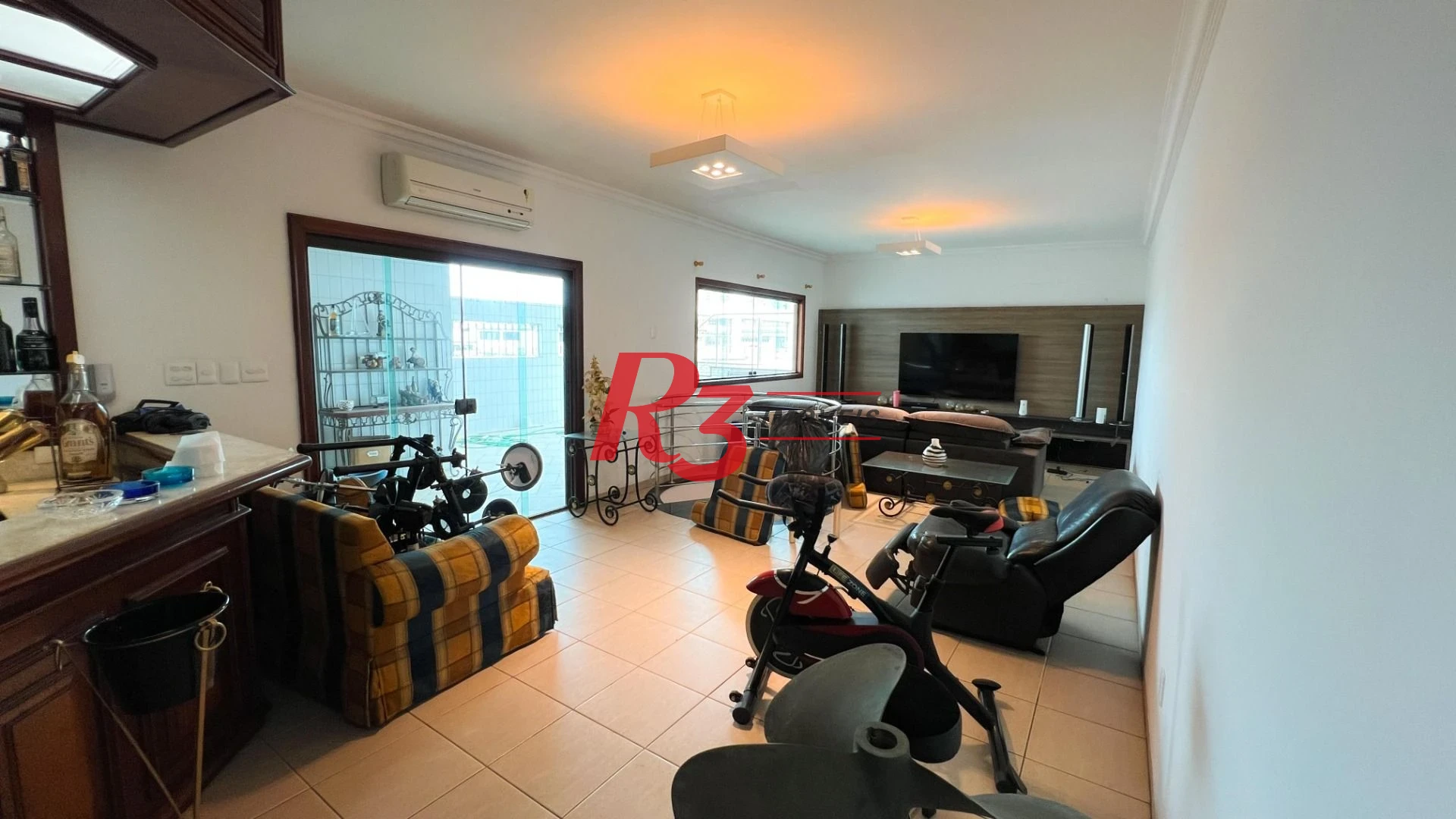 Excelente cobertura dúplex com 404m2 de área