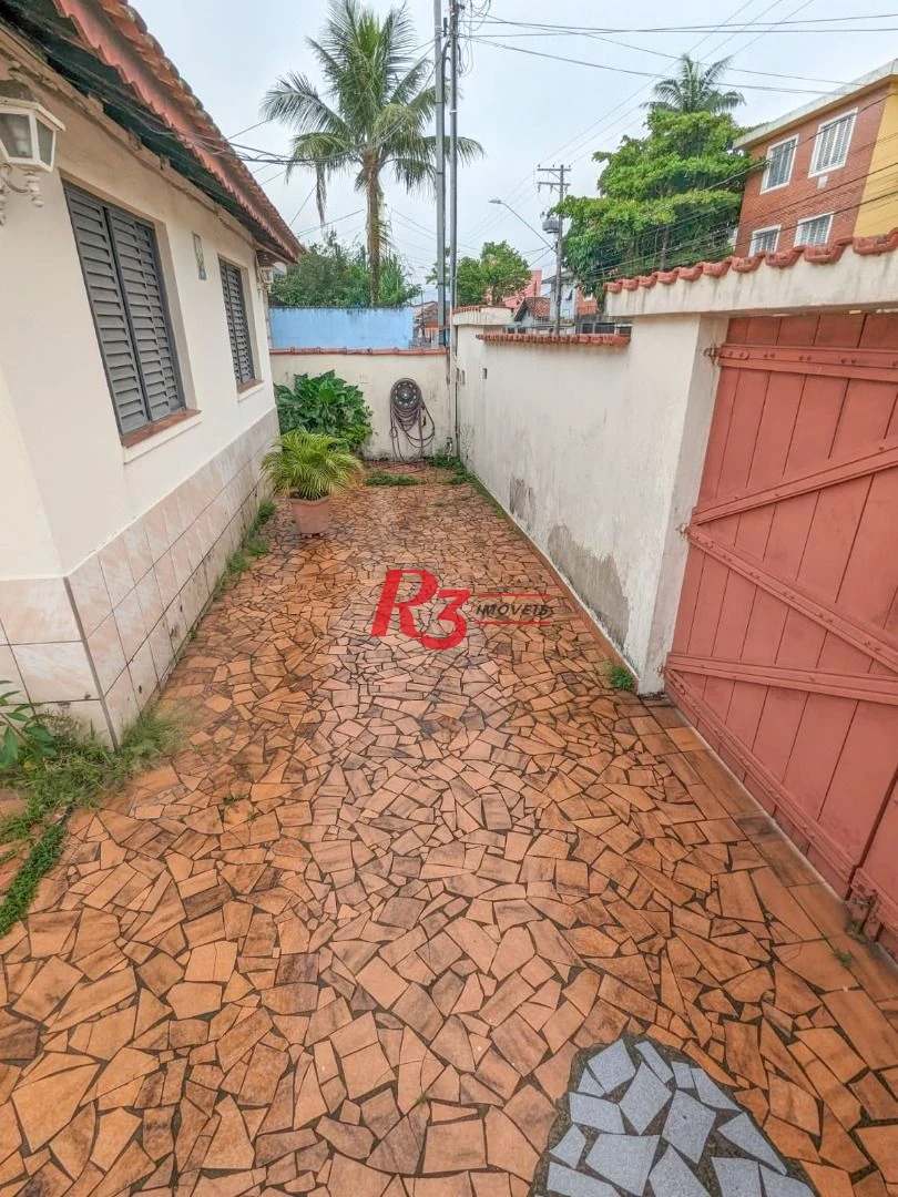 Casa com 2 dormitórios à venda, 300 m² por R$ 650.000,00 - Jardim Casqueiro - Cubatão/SP
