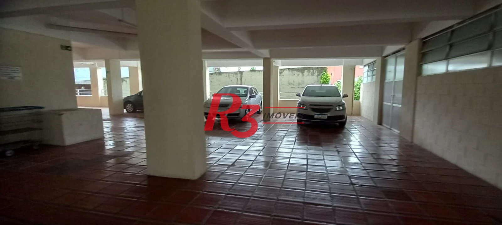 Apartamento amplo de 1 quarto à venda no Centro de São Vicente.