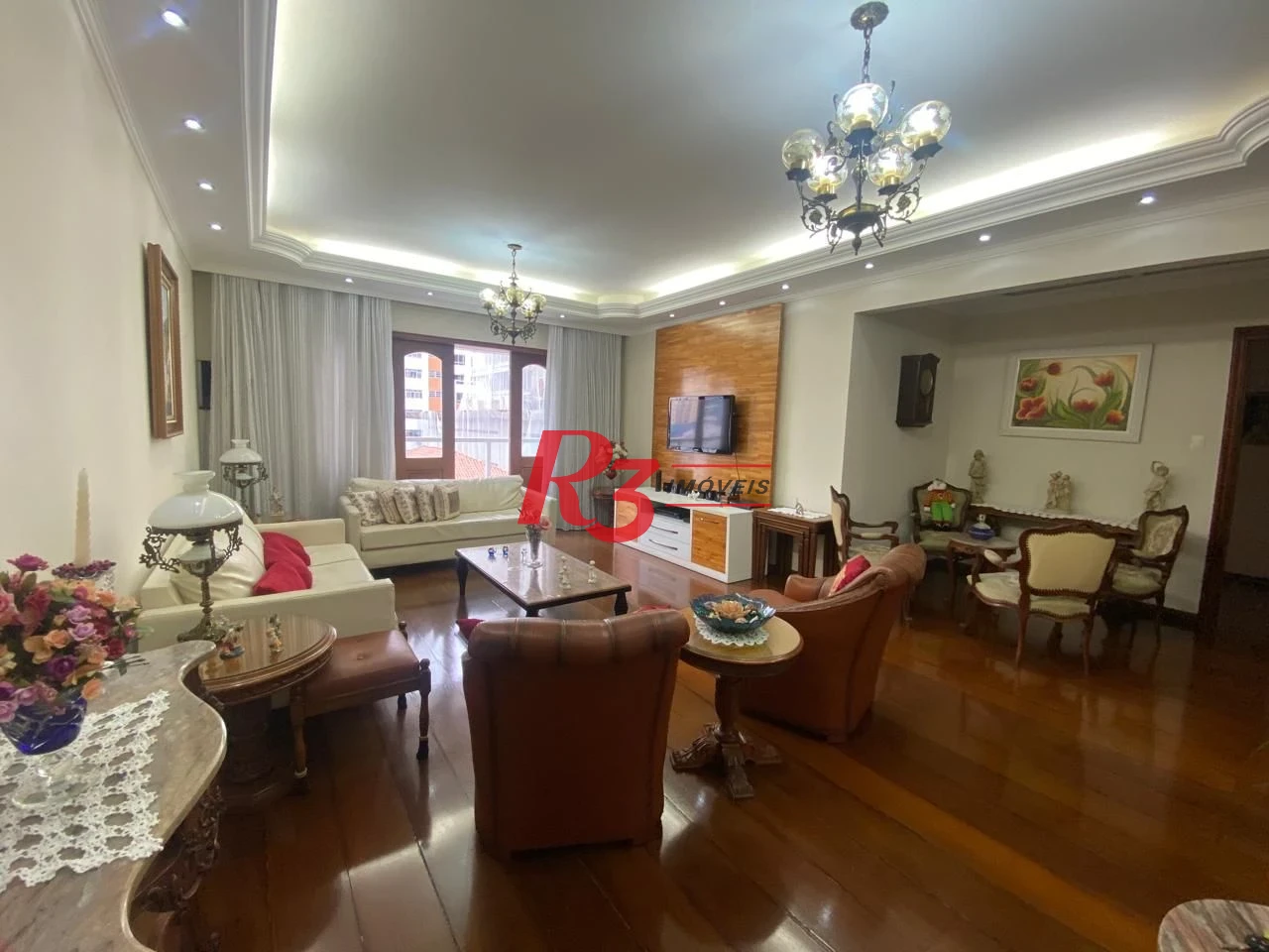 Apartamento com 4 dormitórios à venda, 184 m² por R$ 900.000,00 - Gonzaga - Santos/SP