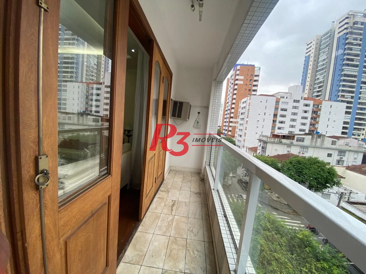 Apartamento com 4 dormitórios à venda, 184 m² por R$ 900.000,00 - Gonzaga - Santos/SP