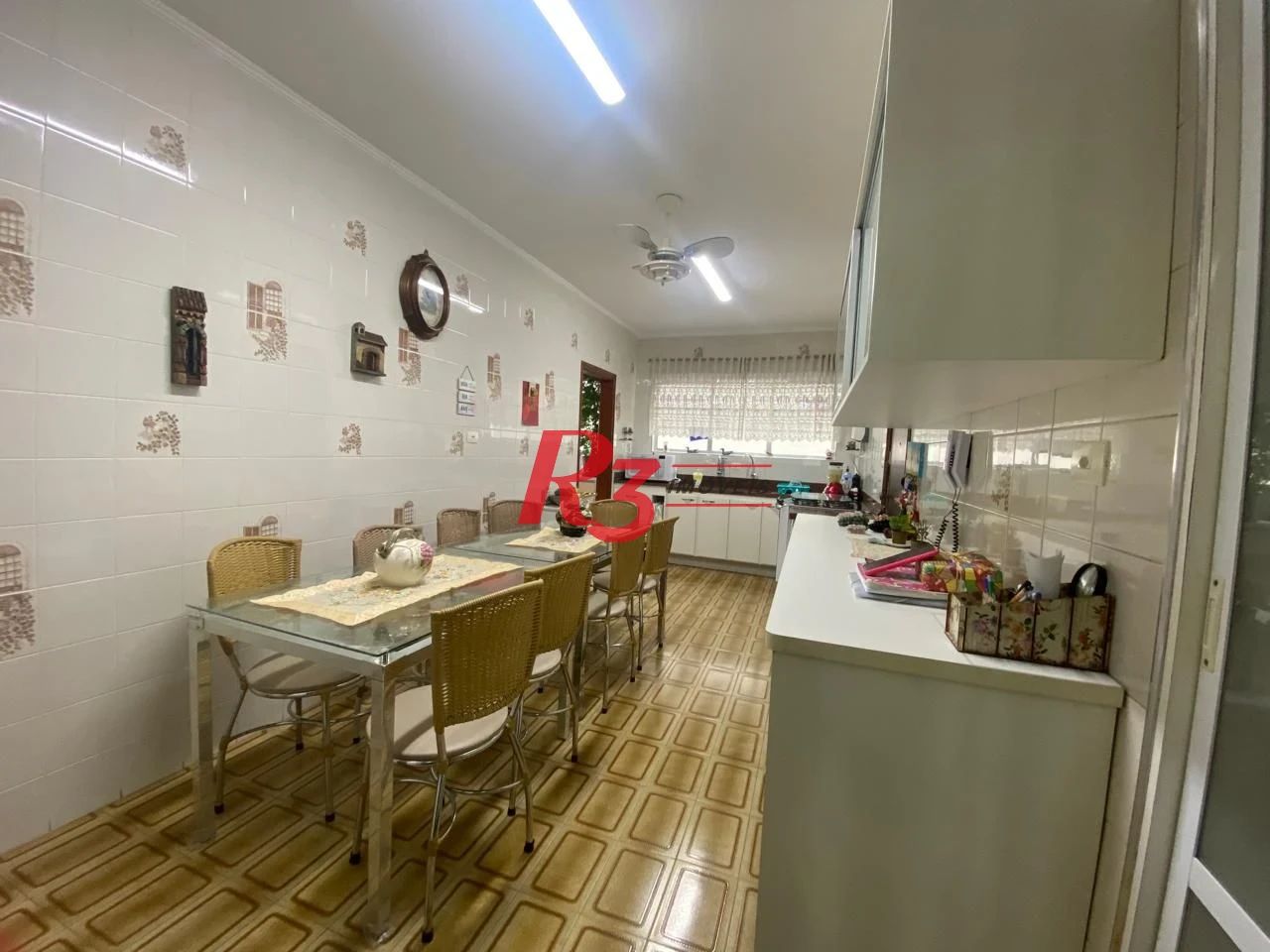 Apartamento com 4 dormitórios à venda, 184 m² por R$ 900.000,00 - Gonzaga - Santos/SP