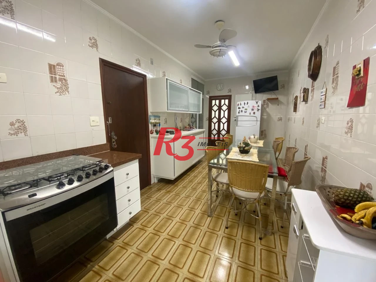 Apartamento com 4 dormitórios à venda, 184 m² por R$ 900.000,00 - Gonzaga - Santos/SP