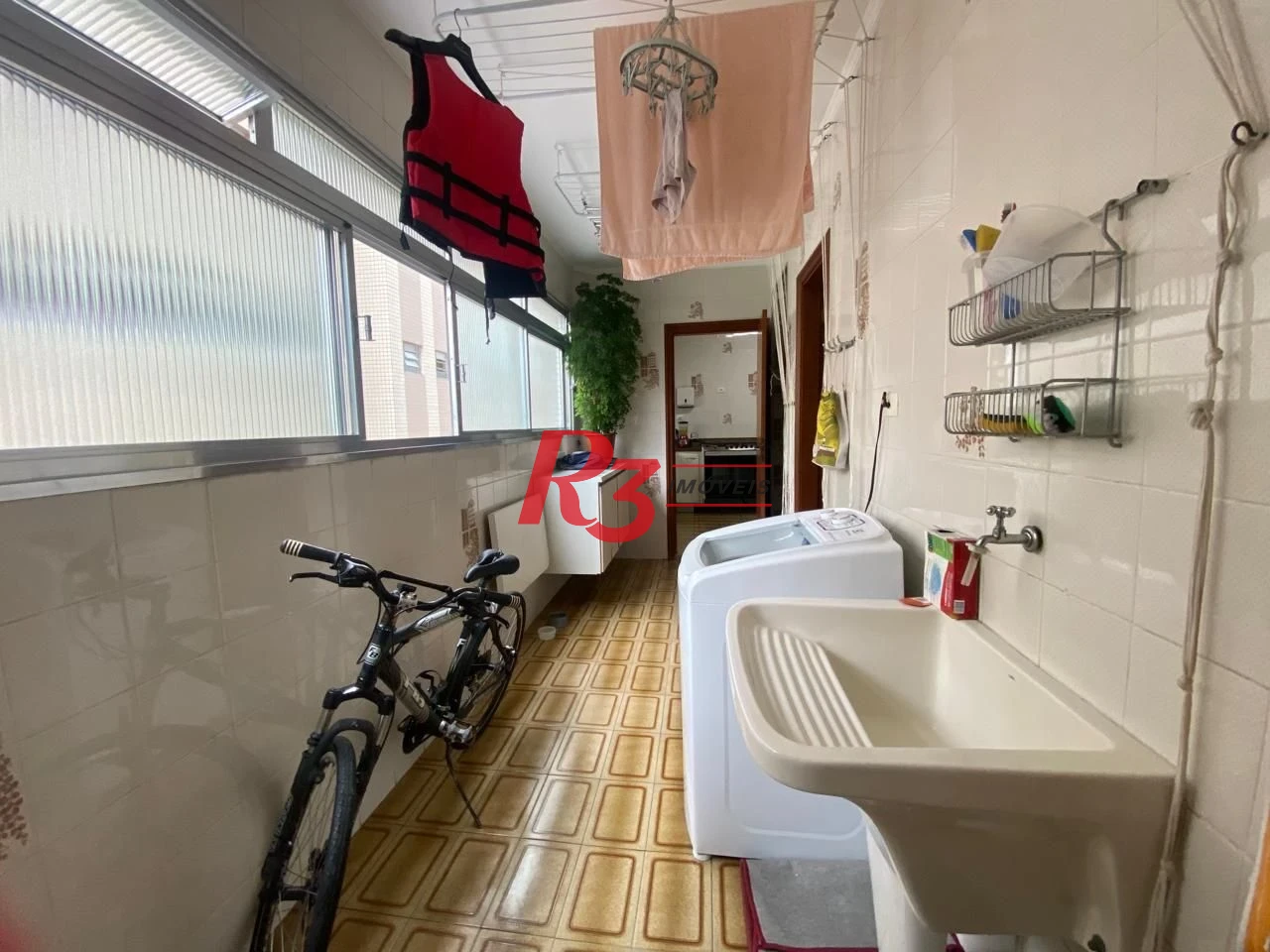 Apartamento com 4 dormitórios à venda, 184 m² por R$ 900.000,00 - Gonzaga - Santos/SP