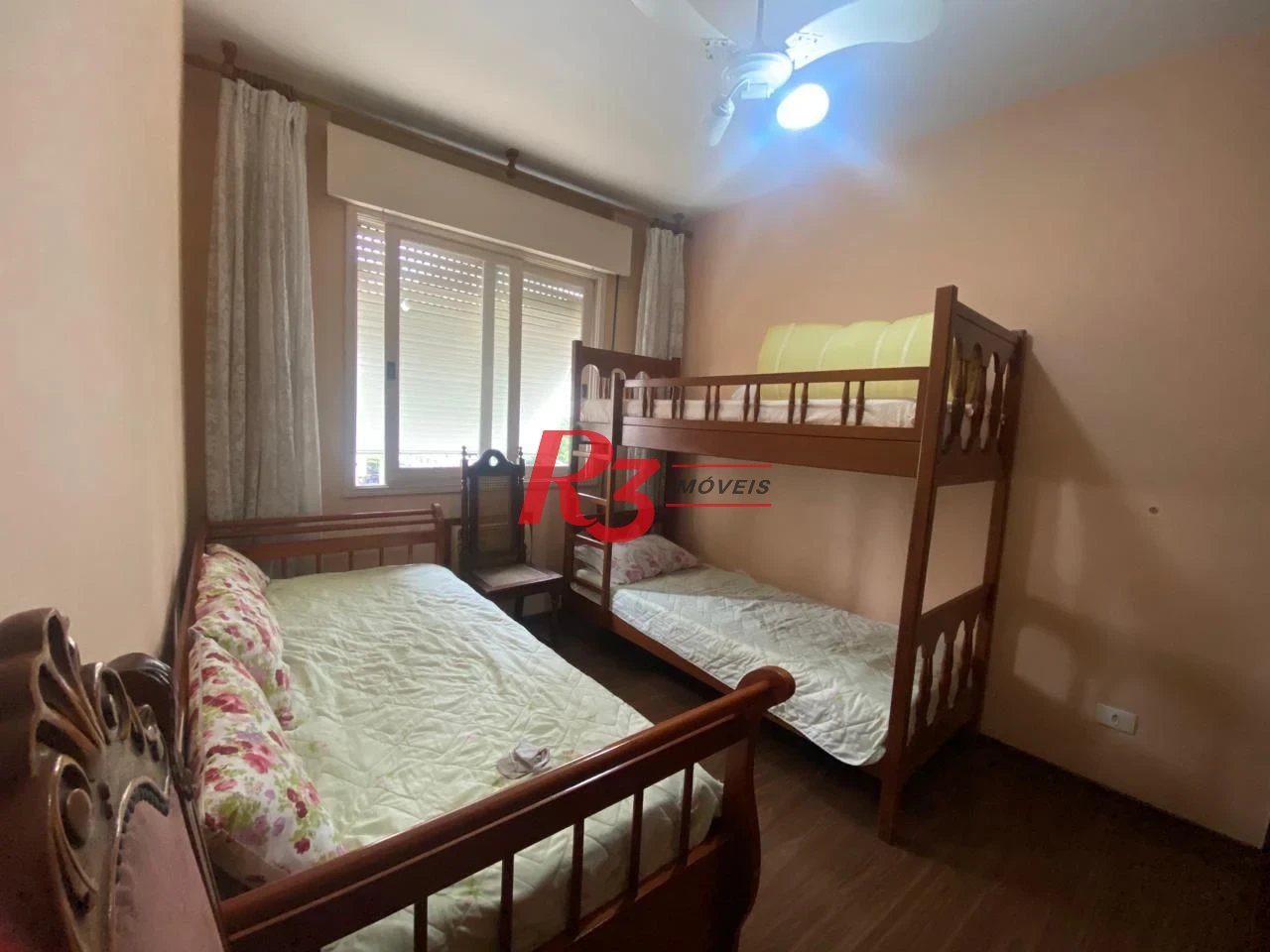 Apartamento com 4 dormitórios à venda, 184 m² por R$ 900.000,00 - Gonzaga - Santos/SP