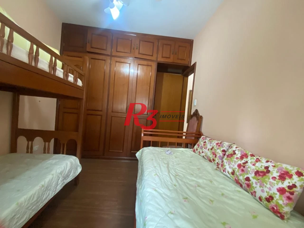 Apartamento com 4 dormitórios à venda, 184 m² por R$ 900.000,00 - Gonzaga - Santos/SP