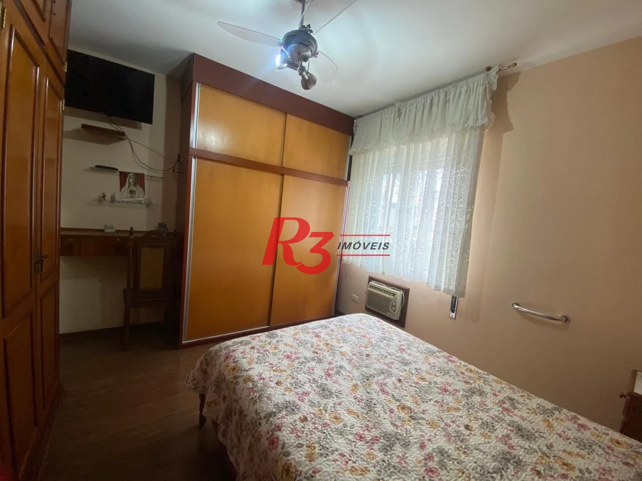 Apartamento com 4 dormitórios à venda, 184 m² por R$ 900.000,00 - Gonzaga - Santos/SP