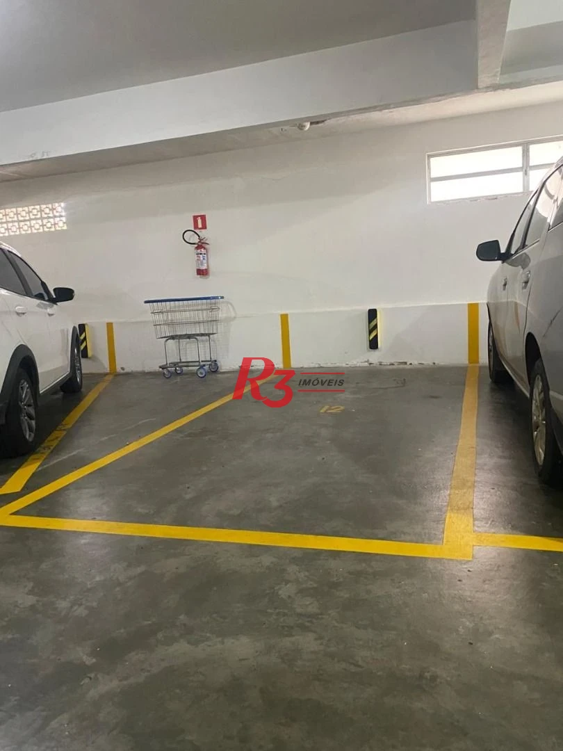 Apartamento com 4 dormitórios à venda, 184 m² por R$ 900.000,00 - Gonzaga - Santos/SP
