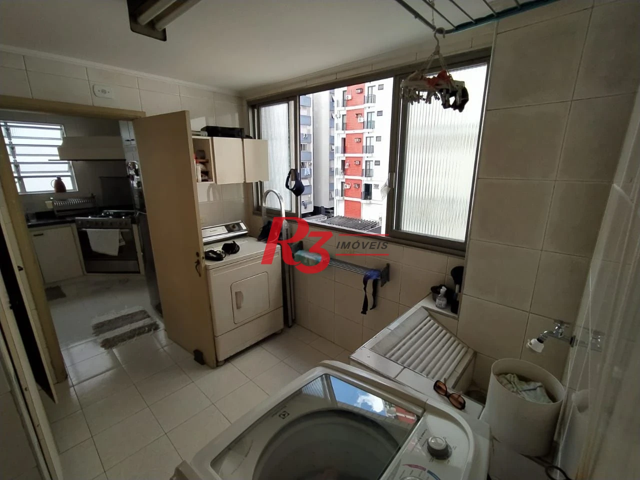 Apartamento com 4 dormitórios à venda, 265 m² por R$ 1.170.000,00 - Gonzaga - Santos/SP
