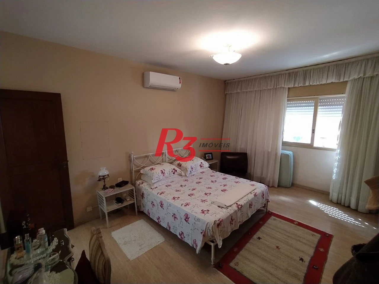 Apartamento com 4 dormitórios à venda, 265 m² por R$ 1.170.000,00 - Gonzaga - Santos/SP