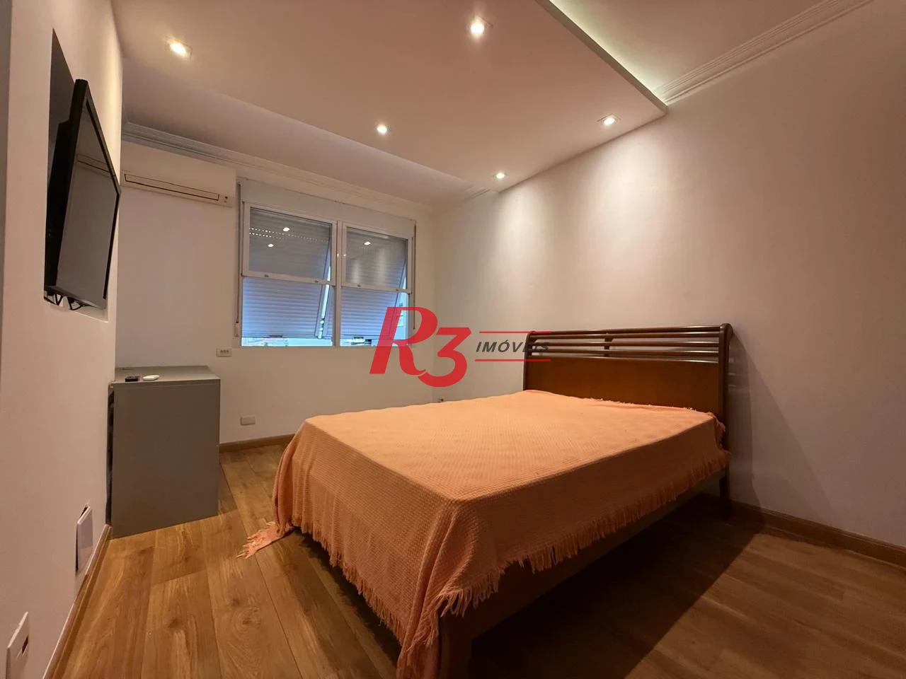 Apartamento com 2 dormitórios à venda, 100 m² por R$ 690.000,00 - Gonzaga - Santos/SP